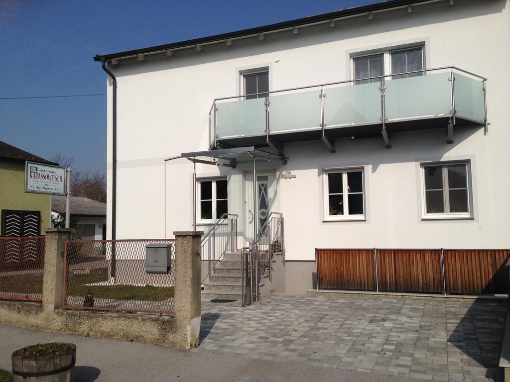Gaestehaus Karassowitsch รุสท์ ภายนอก รูปภาพ