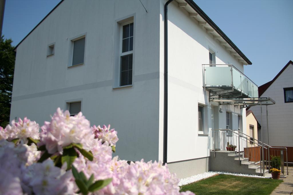 Gaestehaus Karassowitsch รุสท์ ภายนอก รูปภาพ